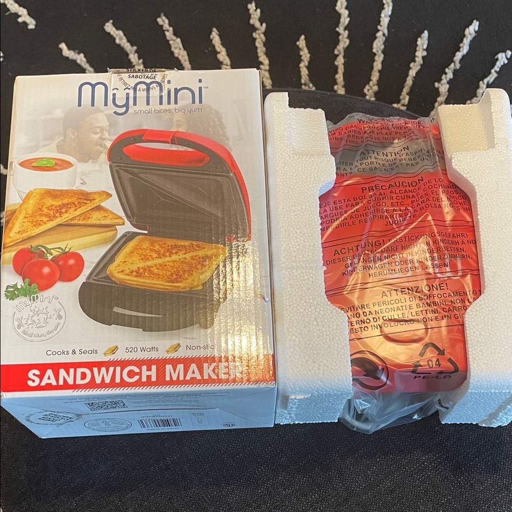 Red Sandwich Maker